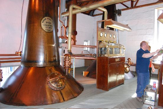 bruichladdich distillery photo mike 552