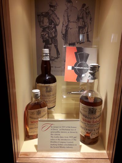 Aberfeldy dist vue partie musee Dewar bouteilles 1